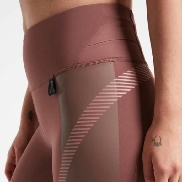 Athleta Legend Shorts - Picture 3 of 7